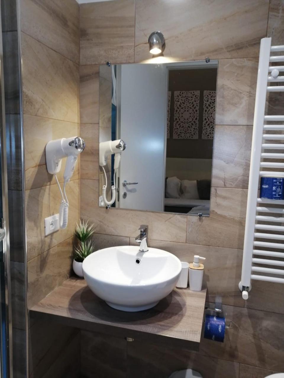 Gasthuis Vatican Comfort Suites 2*